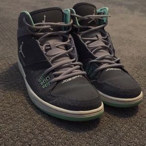 jordan 1 flight green glow